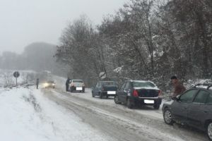 Recomandări pentru siguranţă rutieră în sezonul rece!