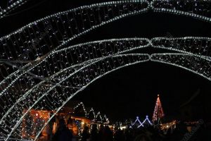 Deschiderea Târgului de Crăciun, a patinoarului şi aprinderea luminilor, de Sf. Andrei