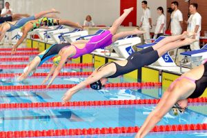 Încep Campionatele Naţionale în bazin scurt, la Miercurea Ciuc