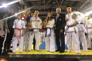 Reprezentanti ai Oyama Karate Constanta:  Petre Colis, fiul politistului erou Aurelian Colis, si Ruxandra Cristea, medalii la Cupa Europeana (galerie foto) 