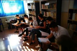 „Citeşte pentru a trăi” - un proiect cultural pentru adolescenţii din medii defavorizate