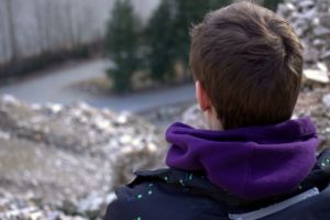 Minori tâlhăriţi de un tânăr de 23 de ani