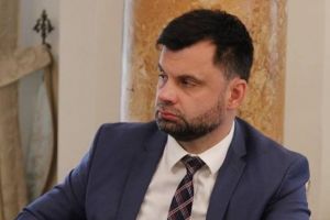 Se vaita ca nu mai are bani, dar face pomeni electorale! Primarul Dobre face imprumut la banca pentru anveloparea blocurilor