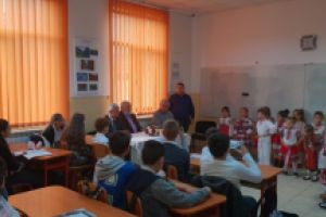 Activitate cu ocazia Centenarului, la Scoala Gimnaziala Mihai Eminescu Costinesti, judetul Constanta 