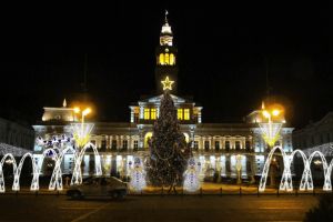 Unul dintre CEI MAI ÎNDRĂGIȚI ARTIȘTI concertează la Arad de 1 Decembrie! Vezi programul complet al evenimentelor din perioada următoare