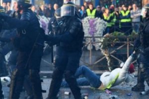 MAE a emis ATENȚIONARE de călătorie în Franţa: Se aşteaptă VIOLENȚE, PROTESTE şi BLOCAJE