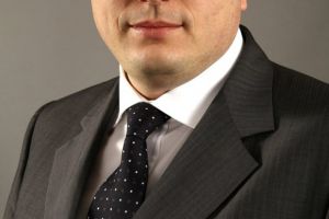 Fostul primar Iulian Badescu, mesaj incendiar, pe Facebook. Ce spune despre mutarea Primariei in cladirea OMV