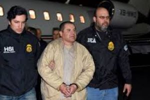 Proba uluitoare adusa de procurori la procesul lui El Chapo! Au pus pe masa juratilor arma cu care traficantul isi executa rivalii