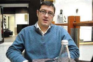 Jurnalistul Mihai Chira, acuzat că a oprit maşina şi a lovit un pieton