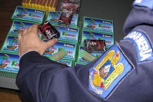 Bărbat prins cu 5.000 de petarde pe o stradă din municipiul Satu Mare