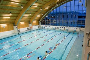 Se reia program de agrement de la bazinul de înot al Universităţii