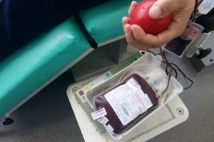 400 de dolatori de sânge în trei zile de campanie. Până vineri ar trebui să fie 2000. Ajută şi tu!