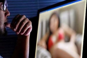 Poliţia Satu Mare – mesaj special pentru femei: poza de şantaj!