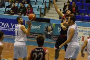 CSM încheie „la galop” turul