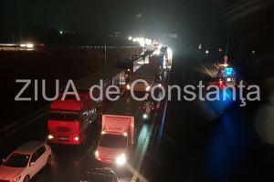 Teroare in trafic in apropiere de Ovidiu. Circulatia este blocata pe Autostrada A4 si pe drumurile spre si dinspre Ovidiu dupa tragicul accident