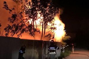 ULTIMĂ ORĂ: Incendiu la o gospodărie din Măicăneşti