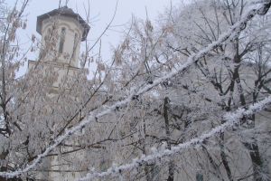 Vreme deosebit de rece! Se va semnala ceaţă, asociată izolat cu depunere de chiciură