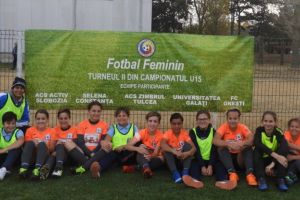 Fotbalistele din echipa Under-15 a Selenei SN Constanta sunt pe primul loc in campionat (galerie foto)