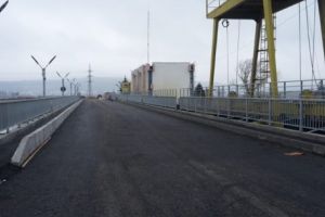 Veste bună pentru şoferi: Podul peste barajul Prundu, redeschis circulaţiei