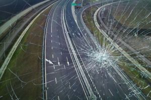 Autostrada pentru Moldova, îngropată sub declaraţii politice