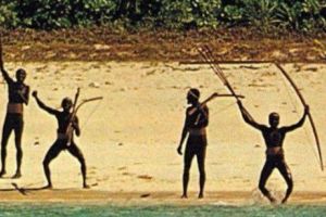Un american a fost ucis cu săgeţi de nişte sălbatici de pe o insulă din Oceanul Indian