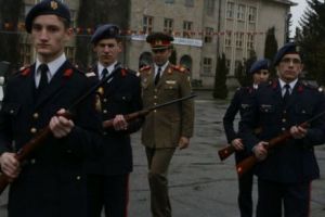 Viitorii liceeni din Colegiile MILITARE trebuie să alerge un kilometru în 4 minute şi 15 secunde
