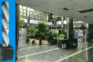 Sculptura ”Unitate”, adusă de la Bruxelles, va fi amplasată în clădirea Primăriei Alba Iulia