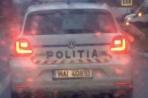 Primar arădean, ŞICANAT în trafic de poliţişti timişeni! A evitat la limită căderea în şanţul de pe marginea drumului