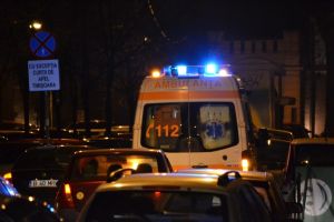 Tanara la spital dupa ce a fost lovita pe trecerea de pietoni de un sofer neatent