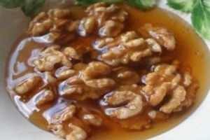 Cum se simte după ce a mâncat miere cu nucă în fiecare zi