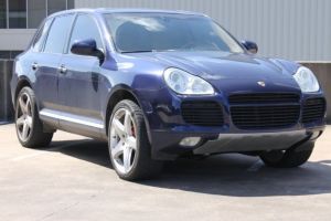 Fiscul din Sibiu vinde un Porsche vechi de 15 de ani – De la cât începe licitaţia