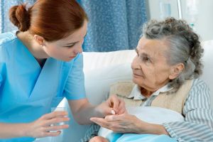 Nu există instituţii care să preia pacienţii ce necesită îngrijire pe termen lung