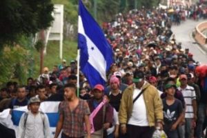 INVAZIA imigranţilor. Trump ÎNCHIDE graniţa cu Mexicul. „Vom folosi Forţa LETALĂ”