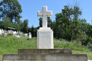 Pro memoria. Monumentul şi crucile de eroi din Căinelu de Sus