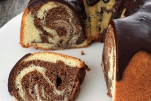 Reţeta săptămânii – Chec cu vanilie şi ciocolată de post