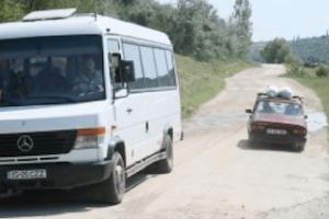 Proiect adoptat de Camera Deputaţilor: Serviciile de transport public local trec în subordinea primăriilor şi consiliilor judeţene