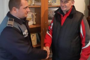 Spirit civic, la Baia de Arieş. Un bărbat a găsit un telefon într-o parcare, l-a predat poliţiei