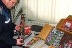 Dosar penal pentru efectuarea de operaţiuni cu articole pirotehnice fără drept