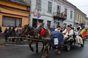 (FOTO) Maramures: Carutele care parcurg “Drumul Unirii” se indreapta spre Alba Iulia