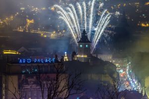 Foc de artificii de aproape 25.000 de euro, în Piaţa Sfatului
