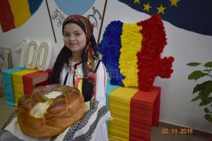 „Pe tricolor e scris Unire”, activitate organizată la Școala Gimnazială „Constantin ...