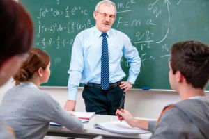 Ministerul Educaţiei: Centrul de formare pentru dascălii maghiari de la Oradea este necesar