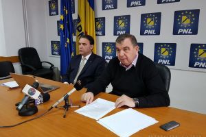 Liberalii Ghilea şi Cupşa: DN 76, ruşinea infrastructurii. Fondul Suveran, cea mai mare escrocherie. Moţiune de cenzură pe 10 decembrie