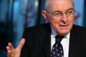 BNR: Tinerii să-şi ia câte 3 servicii dacă vor CREDIT de la bancă!