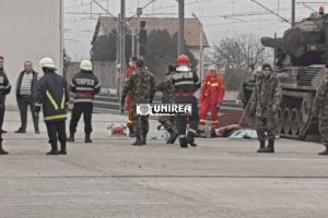 VIDEO: Tragedia de la Alba Iulia, din preajma Zilei Naţionale a României.  De ce nu a fost întreruptă energia electrică pe linia unde s-a electrocutat militarul?