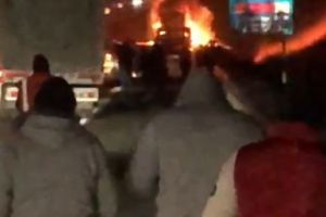 Incendiu violent pe Autostrada Soarelui in apropiere de Medgidia. Un autotren a fost cuprins de flacari. Traficul, ingreunat in zona  