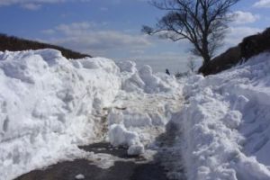 Anunţ de ULTIMĂ ORĂ: Vine URGIA peste România! Zăpadă de UN METRU! 