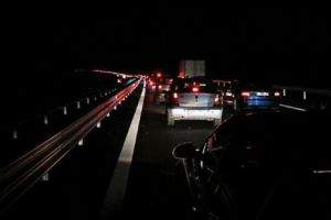 ALERTĂ! Trafic RESTRICȚIONAT pe autostradă. O autospecială pentru deszăpezire A LUAT FOC