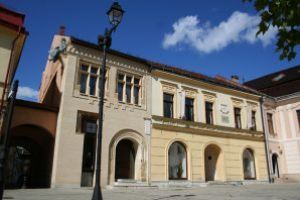 ANUNT: Hotel Diafan angajeaza receptioner(a)