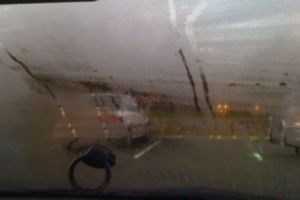 Trucuri VITALE pentru maşină, în sezonul rece. DEZABURIREA GEAMURILOR nu mai este o problemă pentru şoferi. Detaliul NEȘTIUT până acum - VIDEO